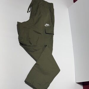 Nike Men's Green Cargo Pants